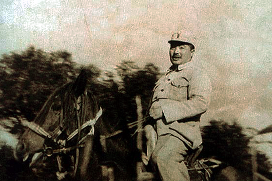 1939年賀龍在冀中前線