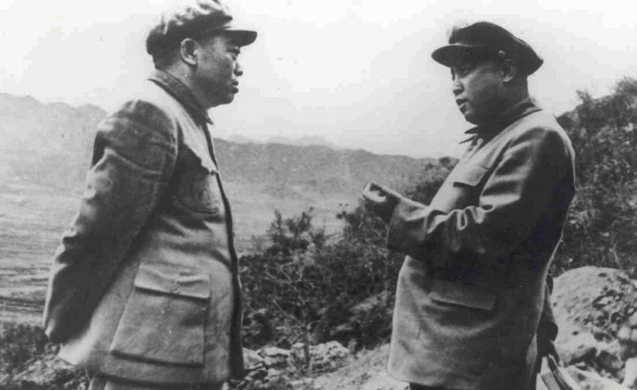志愿軍總司令彭德懷和朝鮮人民軍最高司令官金日成