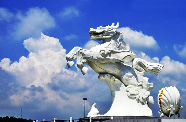 廣西龍馬明珠廣場(chǎng)