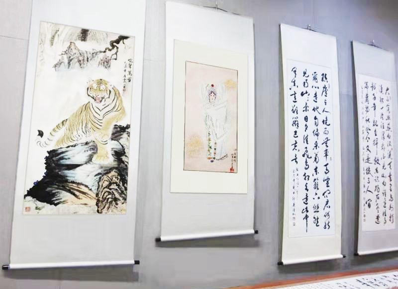 馮雪林等中國書畫名家的作品參展